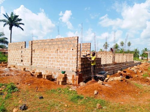 Evolution des travaux  : école primaire à Ifangni