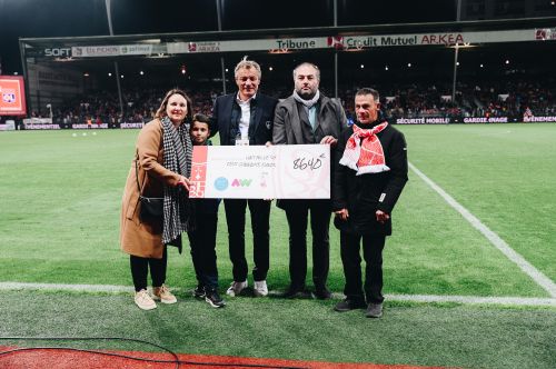 Remise d'un chèque par le Stade Brestois 29