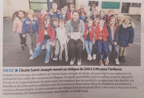 Remise d'un chèque de 250€ à l'école Saint Joseph de Taulé