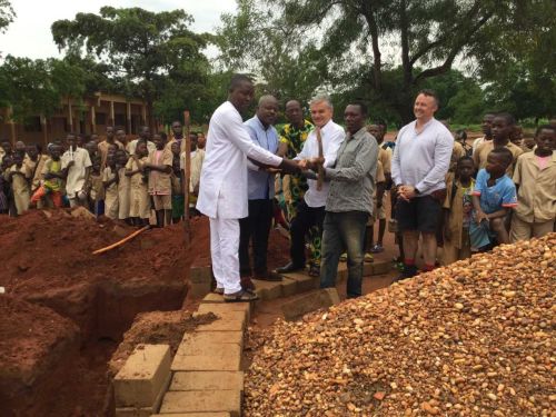 Lancement des travaux pour un château d'eau et 4 puits dans la commune de KLOUEKANME