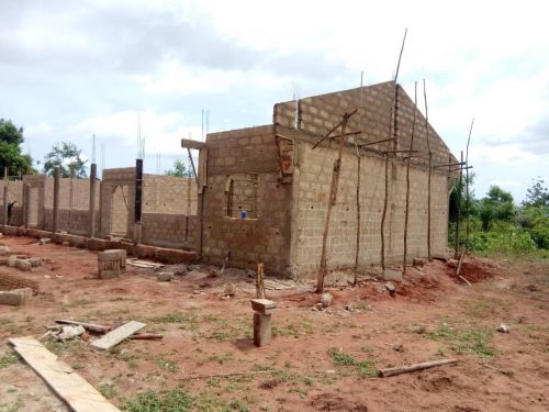 Evolution des travaux de l'école de Hounhouemey Condji dans la commune de COME