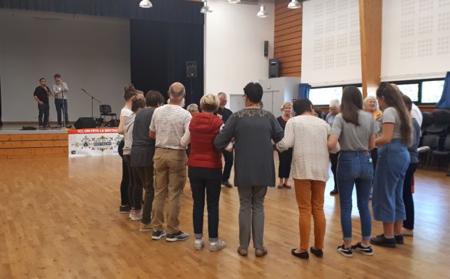 FEST DEIZ ORGANISE PAR LE COLLÈGE AUX 4 VENTS DE LANMEUR