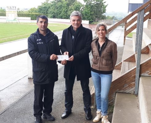 Remise d'un chèque suite à la Journée Sport Santé