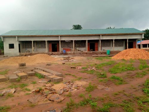 Evolution des travaux : école primaire à Ifangni