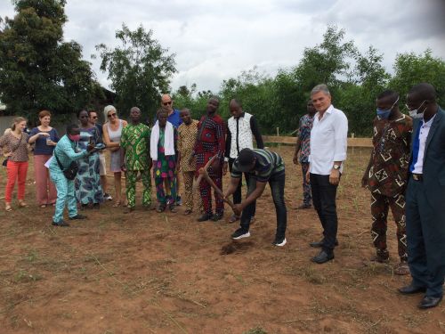 Lancement d'une école à Hounhouemey Condji dans la commune de COME