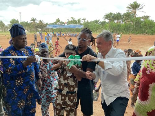 Inauguration d'une école à KO-HOUEZE, IFANGNI.