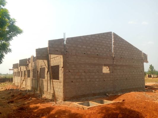 Évolution des travaux pour la construction d'une école à ZOUNDJI,.